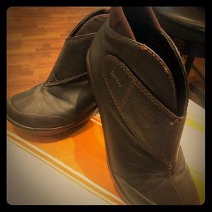 Jambu Ankle Boots